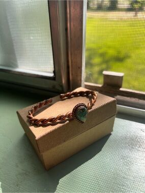 Twisted Copper Bracelet with Green Turquoise Heart Accent